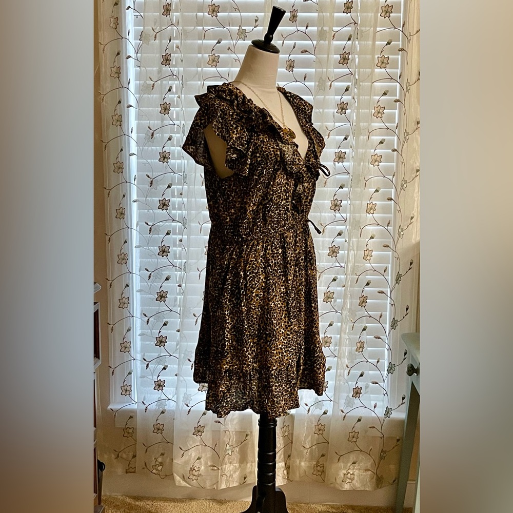 NWT Old Navy Leopard Print XL Cute ruffles!